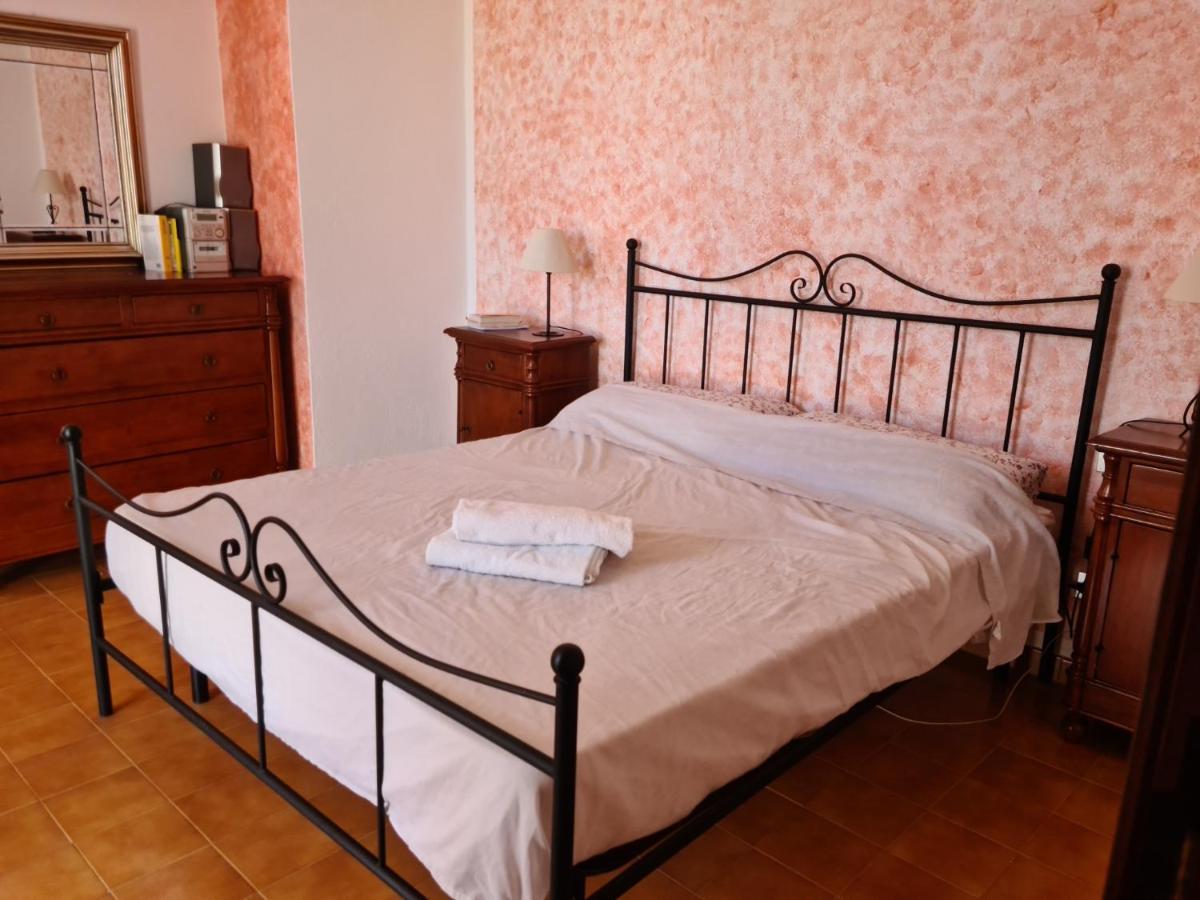 Casa Vacanze 'Sa Corbula' Porto Columbu - Perd'E Sali Kültér fotó